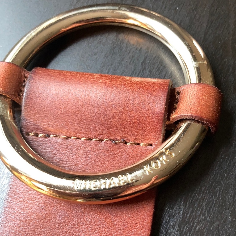 Michael Kors 2” leather and gold belt